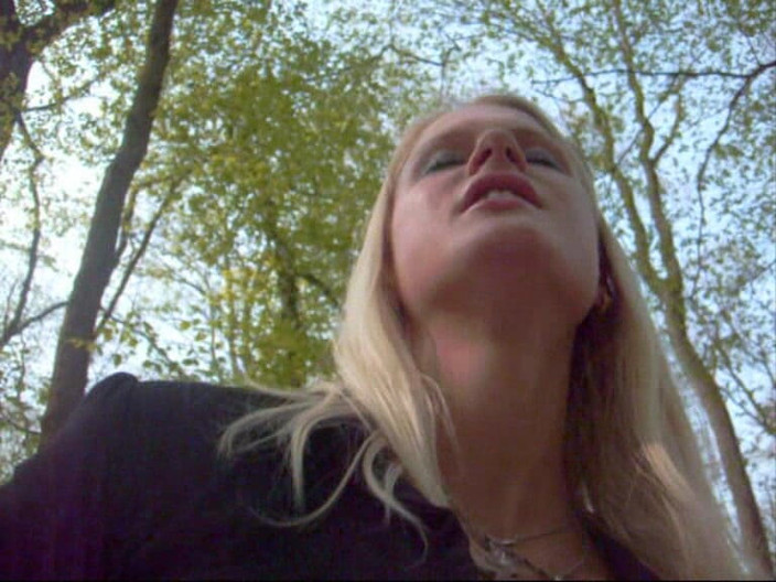 Blondehexe: Divoké šukání poté, co byla přistižena při honění