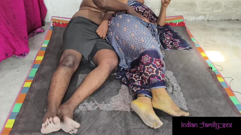 Indian IFS: Matrigna e figliastro guardano porno e hanno fatto sesso