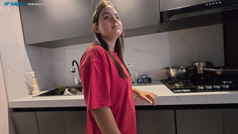 MaRaSexx: My Roommate Wants to Wear My Clothes, I Want to...