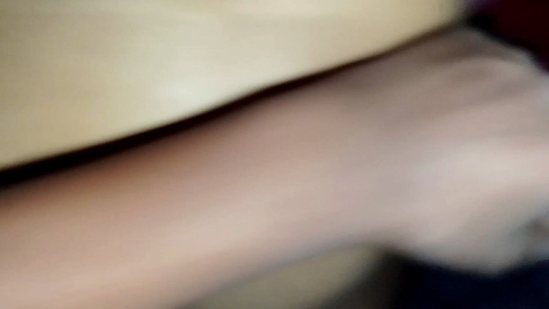 Deshi women: Fată din satul indian desi cu pizdă strâmtă în aer liber...