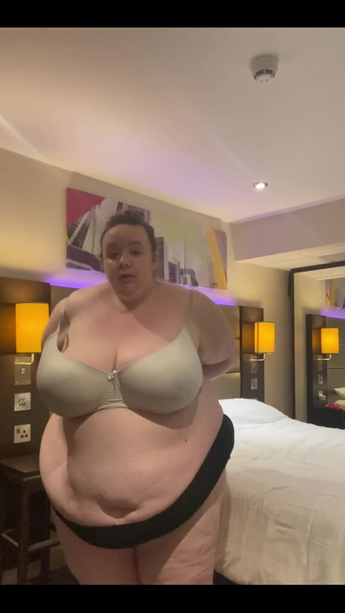ivygoldpremium: Brunette SSBBW