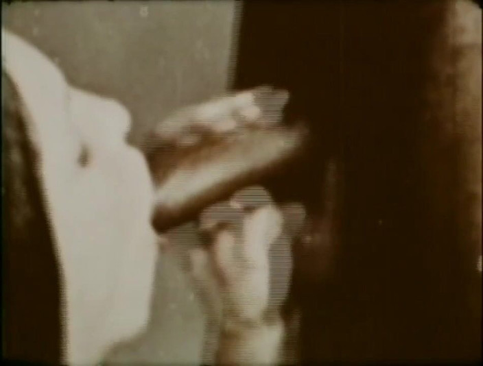 Vintage megastore: Pepek miang berkongsi zakar hitam