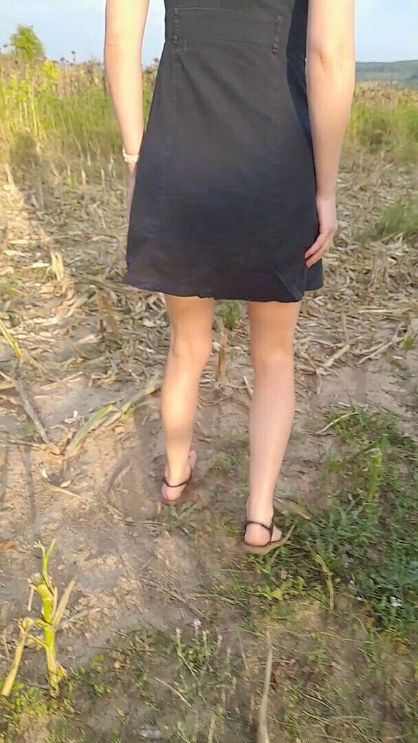 Audrey: Outdoor Pissing Video