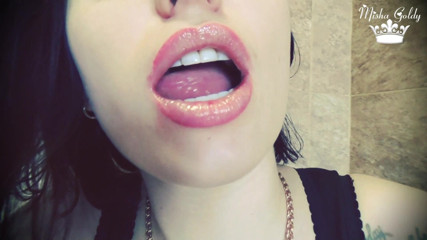 Goddess Misha Goldy: Labbra lucide gonfie perfette