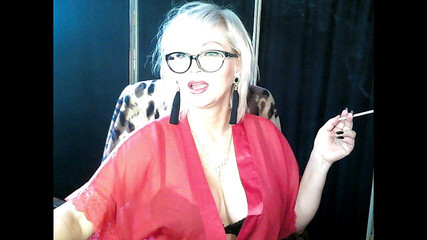 AimeeParadise: Vedeta porno rusoaică MILF AimeeParadise - primii pași timizi ai viitoarei...