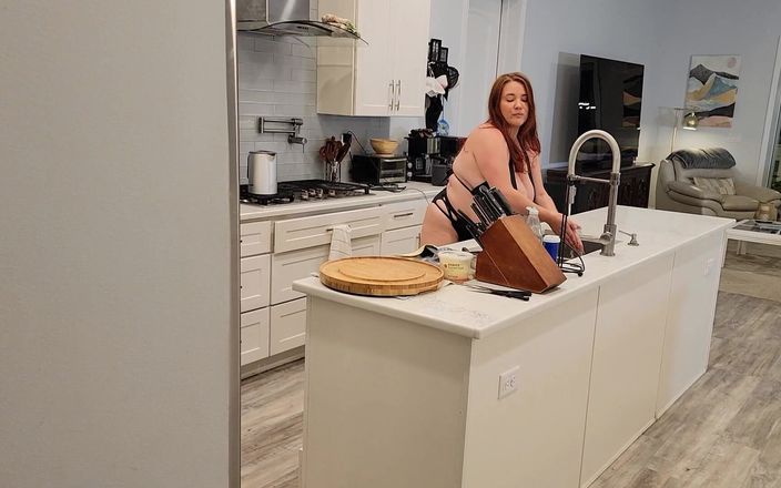 Annabelle Rogers: Une MILF mange en secret le cul de sa maman