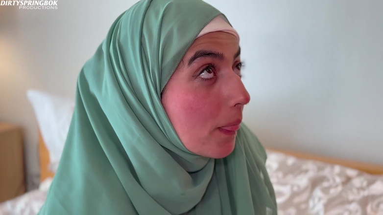 Aaliyah Yasin: Hijabi Aaliyah Yasin Gets a Big Surprise From Josy