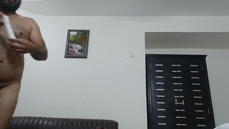 Daddy Dude: Індійський Тато З Великими Цицьками Оголений Згинається І Тренування Відео