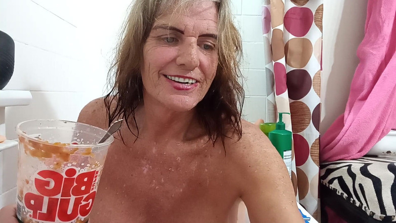 Lizzy Yum: Lizzy yum sd Aprile 2025 dilatazione al bagno # 44