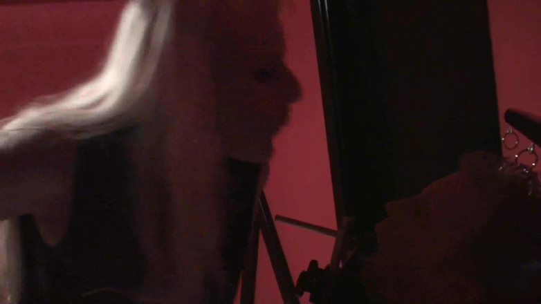 Femdom Austria: Spitting slave fixed on to the control tower