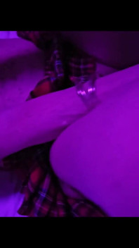Une Sœur Jumelle Mature Sexy Séduit Et Baise En Tenue Sexy.