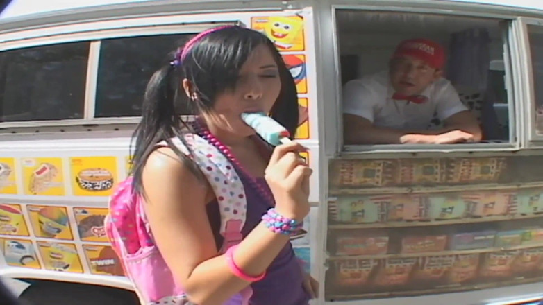 Radical: big ass whore getting fucked back of the van