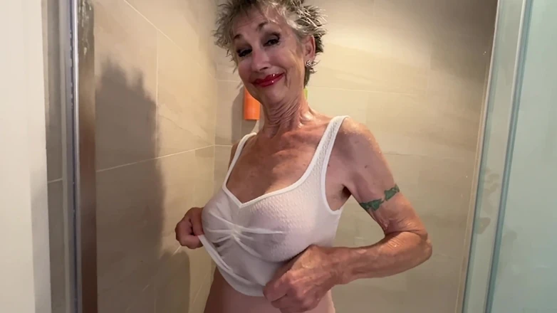 FromThisNight: In Our Waikiki Hotel -- Suspenders, Sunset, and Slow-mo Shower