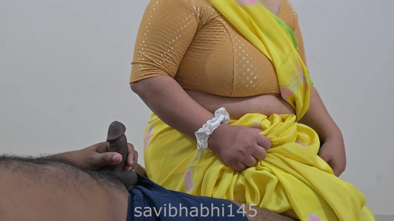 savithabhabhi: Dick Flashing to Maid Rupa