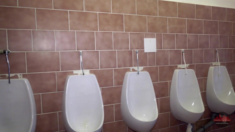 Frankfurt Sex Stories: Sex addicts in public restroom