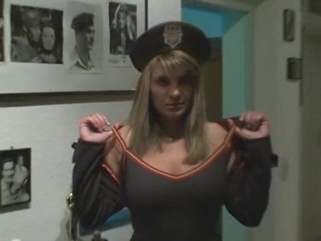 Lucky Cooch: Stunning babe is showing her sexy body