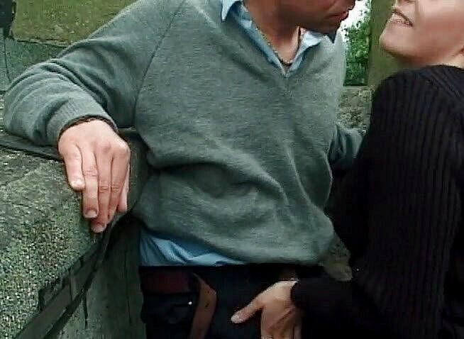 Analiscius: Versautes und geiles paar fickt auf einem balkon