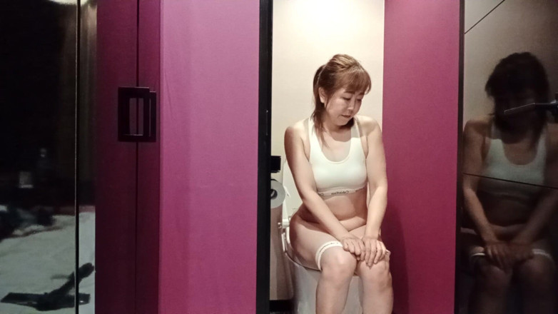 Mayumi Kanzaki: The Daily Life of a Married Woman