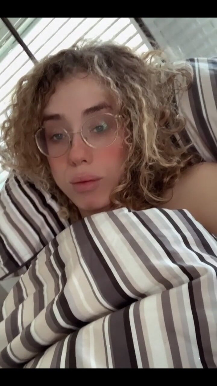 Tia Tizzianni Productions: Perlukah saya bangun dan merakam lucah?