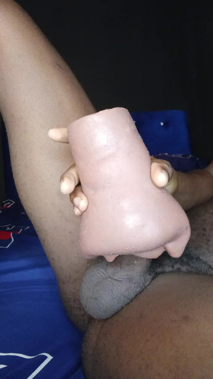 Rawxstudio: Ich streichcke meinen großen schwarzen schwanz immer wieder, bis ich...