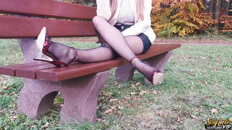 Goddess Lena: My nylon catwalk