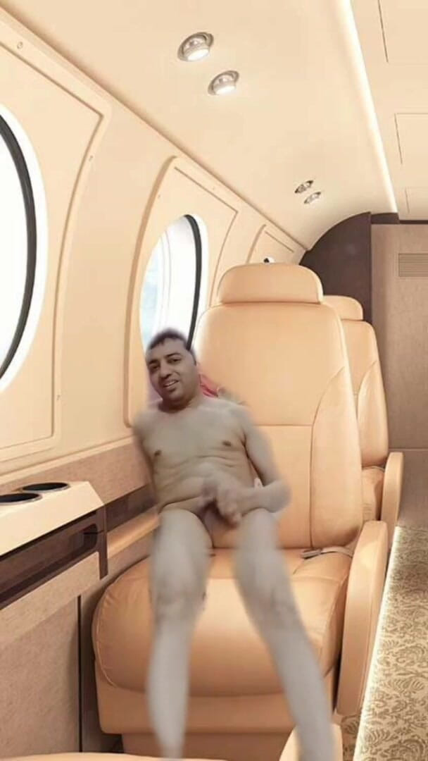 Cute & Nude Crossdresser: Nude boy masturbation on seat of the virtual Air plane.