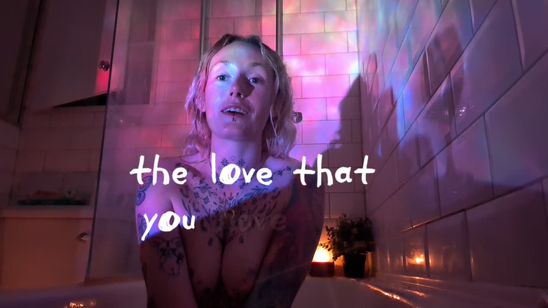 Goddess Transcendence: Naakte mijmeringen in bad - je verdient plezier