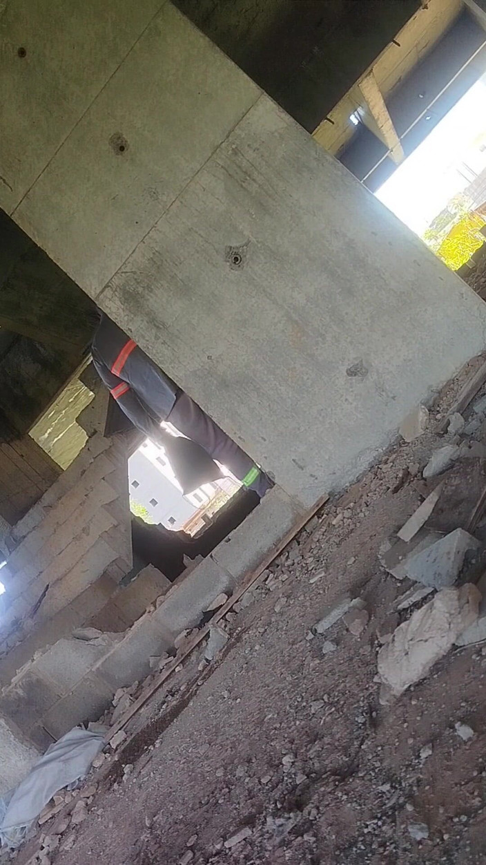 TheBlacKHunterr: Masturbandosi puzzando di stivali