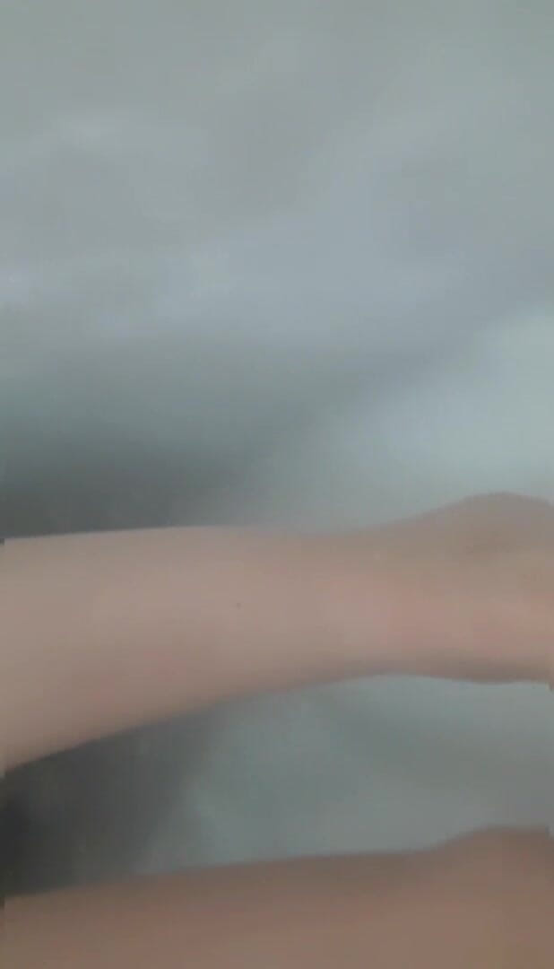 Erotic Tanya: Best underwater foot tease