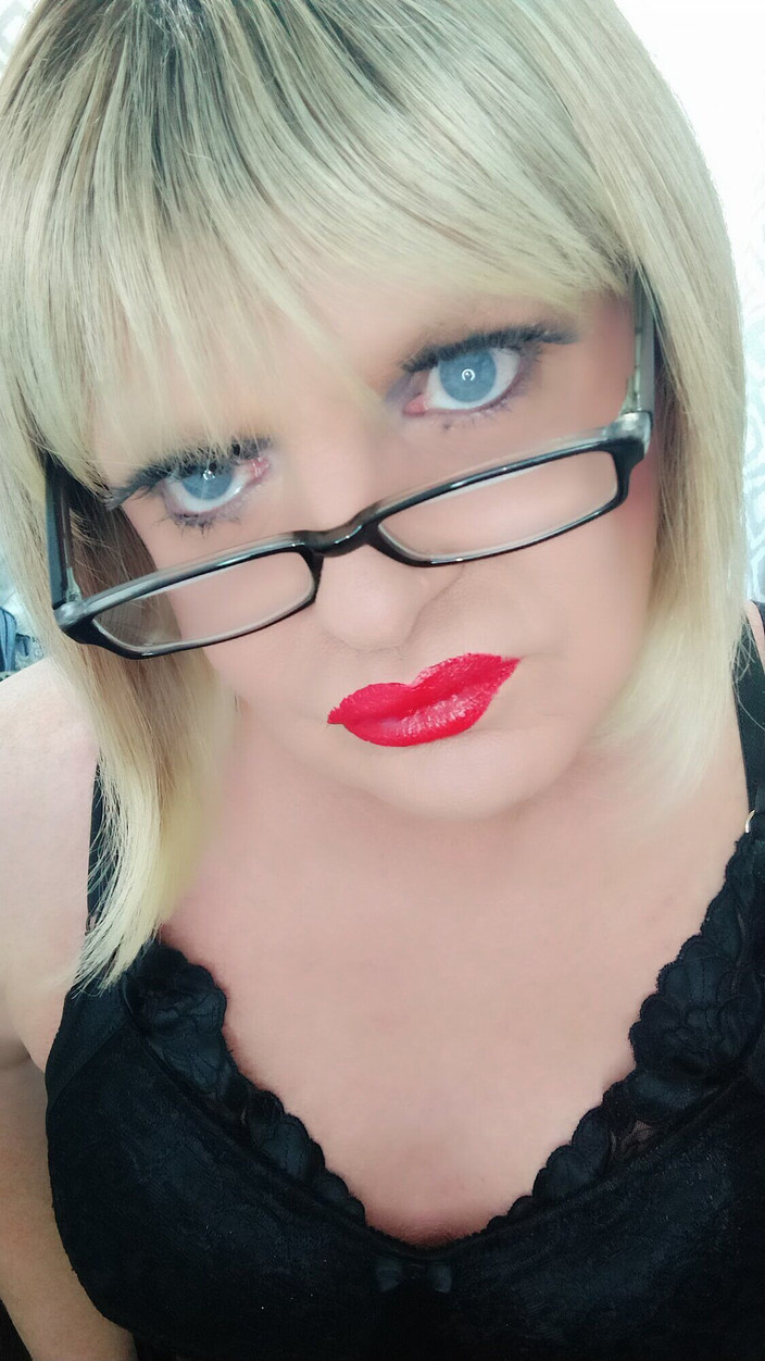 Emma Browne: Blonde Tgirl Solo