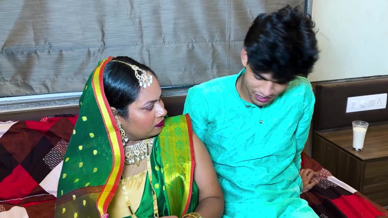 Golupaa: Wife Dressed up for Wedding Night for Husband