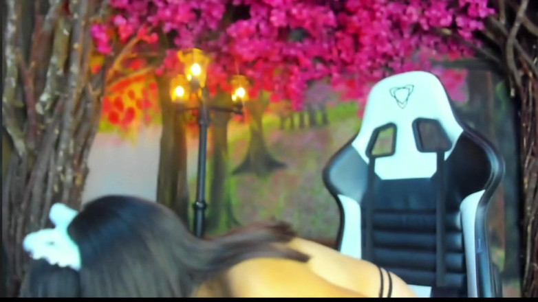 LiliBralee: Dívka Masturbuje Na Kameře Pro Své Fanoušky P9