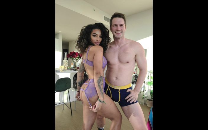 Tommy Wood XXX: MILF eboni fleksibel yang cantik bengkung dikongkek oleh jantan zakar...
