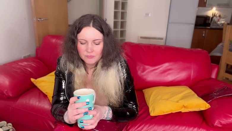 MissFFW: Herrin ffw ignoriert fetisch-blondine