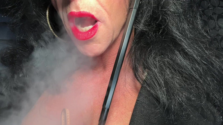 Kandylegsxxx: Smokin Hotred Lipstick Ciagrette Tease