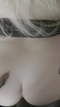 Sveltina pov cazzone nero interrazziale bbw chinata di sborra sul tatuaggio di qos