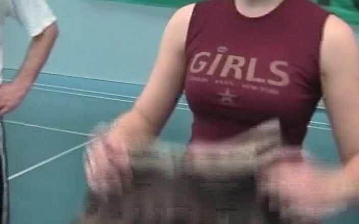 Enjoy German porn: Deutsche blonde puppe mit sperma nach dem sex am seeufer...