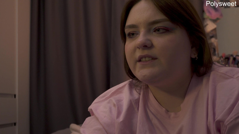 Polly Sweet: Vengo mentre mi massaggi i piedi e con la lingua