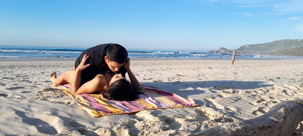 Couplebeach1: ビーチで捕まったカップル