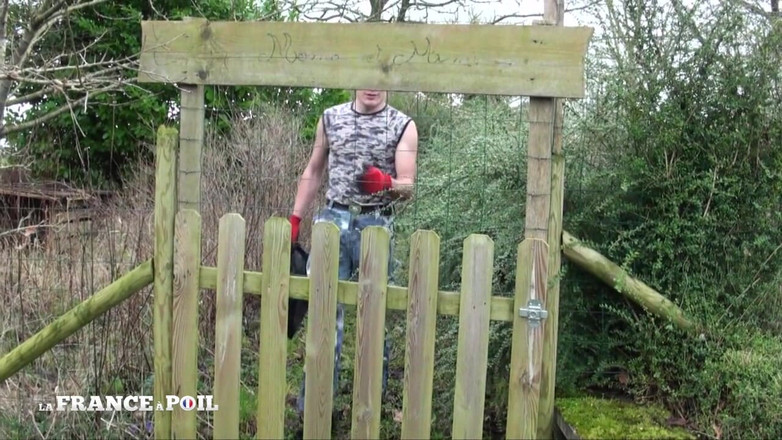 Papy Viewer: Melody wird von großem schwanz des mechanikers anal gefickt!