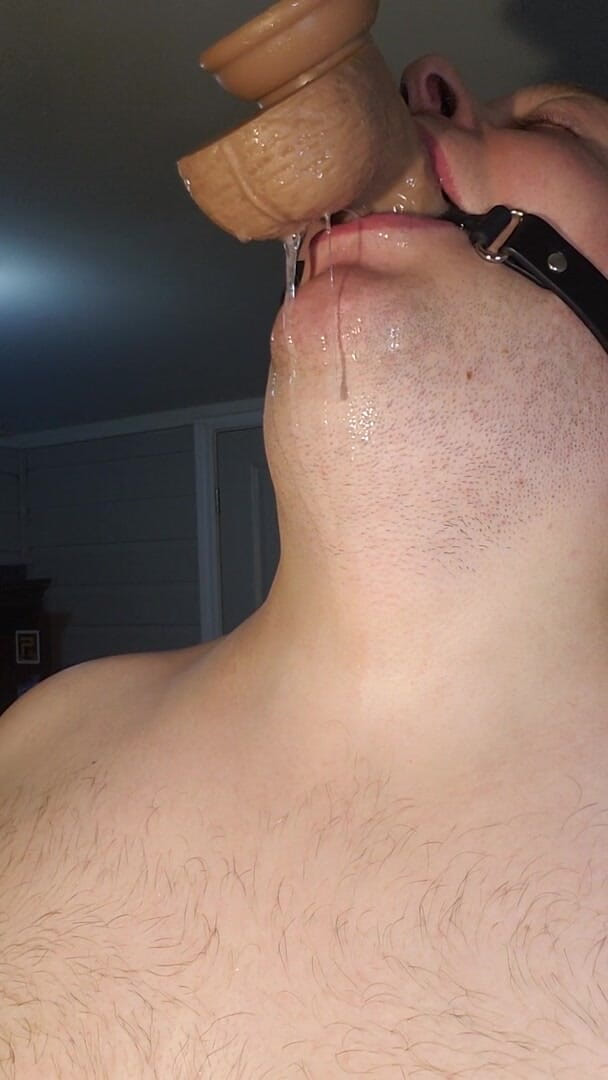 Charlieboy69: Slarvig deepthroat 7 tum gyrating dildo whit mun gag