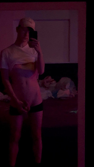 TheodorTollentus: 애널을 따먹히는 18세 소녀