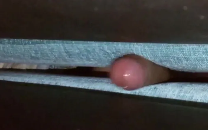 XxyTherry: Humping my bed until i cum