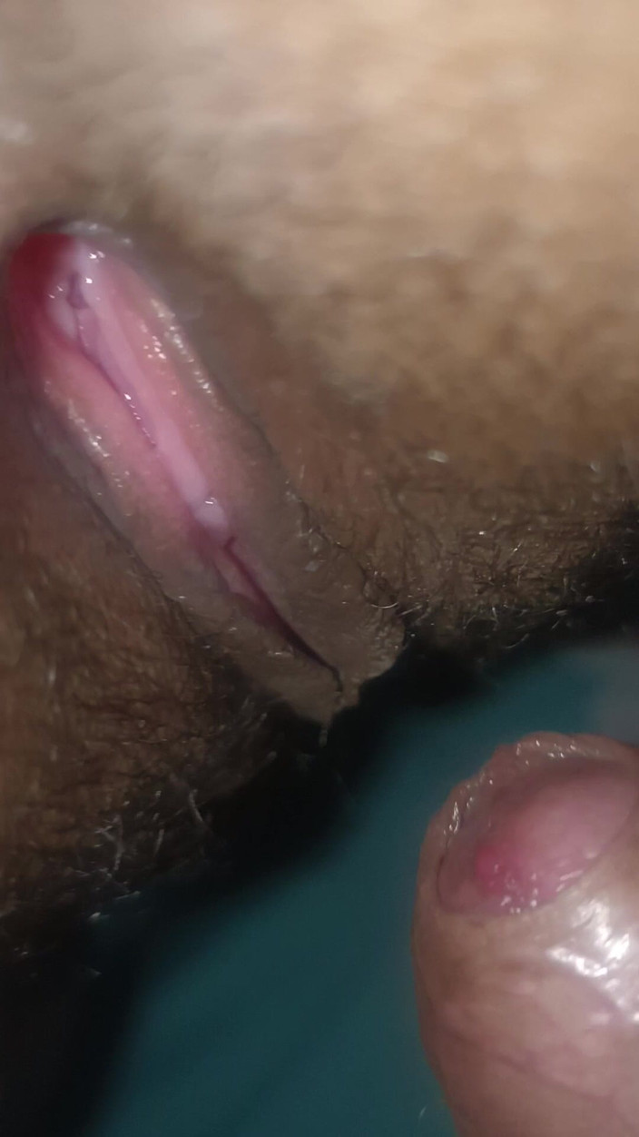 XXX Nepal: 그녀의 질에 들어가는 데 어려움을 겪는 페니스