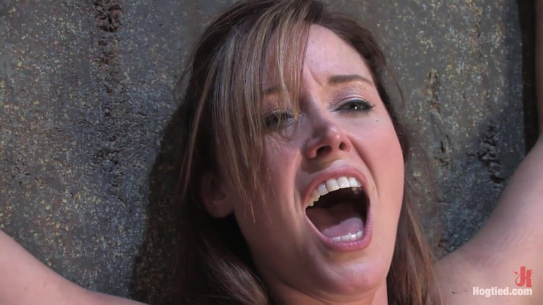 Hogtied by Kink: Christina Carter: Penggambaran orgasme tanpa henti! Perlukan saya katakan lebih...