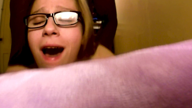 TrotzillaTheGod: Сексуальная ботанинка возбуждается и получает специальный осмотр от студента-наставника