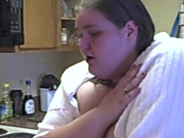 BBW nurse Vicki adventures with friends: Angie tem soluços nus