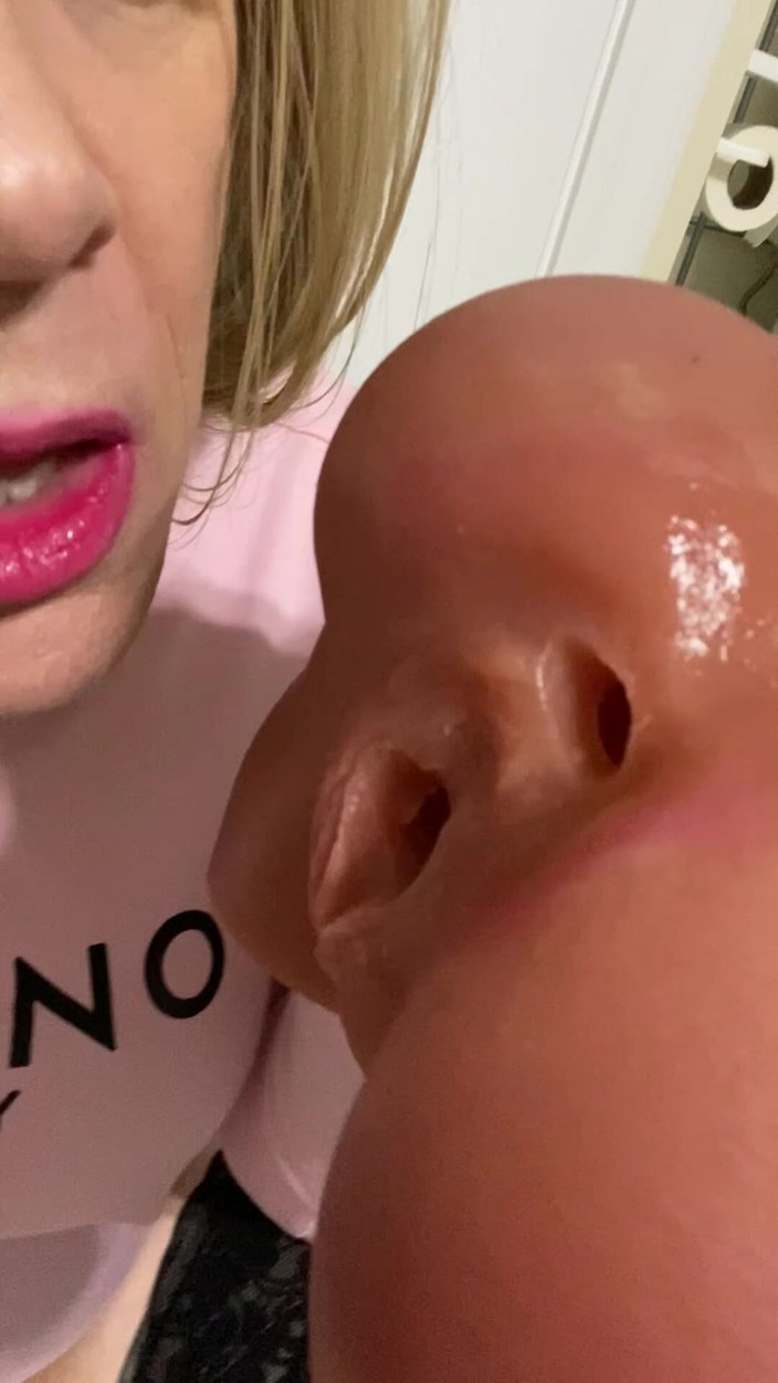 MadisonCD2025: Crossdresser Travesti Se Corre Manos Libres En La Polla Y...