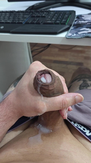 Lkdick8: Il celibato dell'uomo che corre