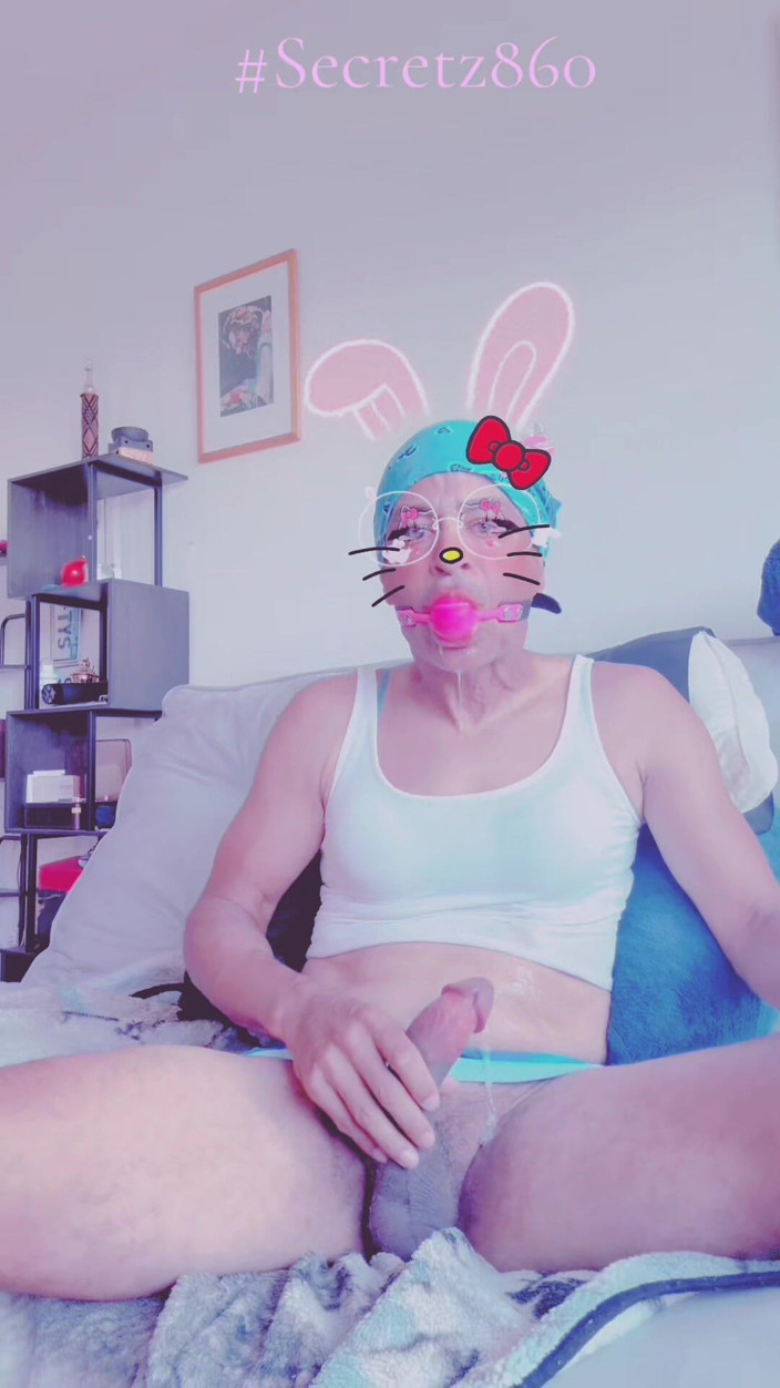Creative Self Pleasure: Kris Reelz - Gagging on a Mouth Ball All Over Myself